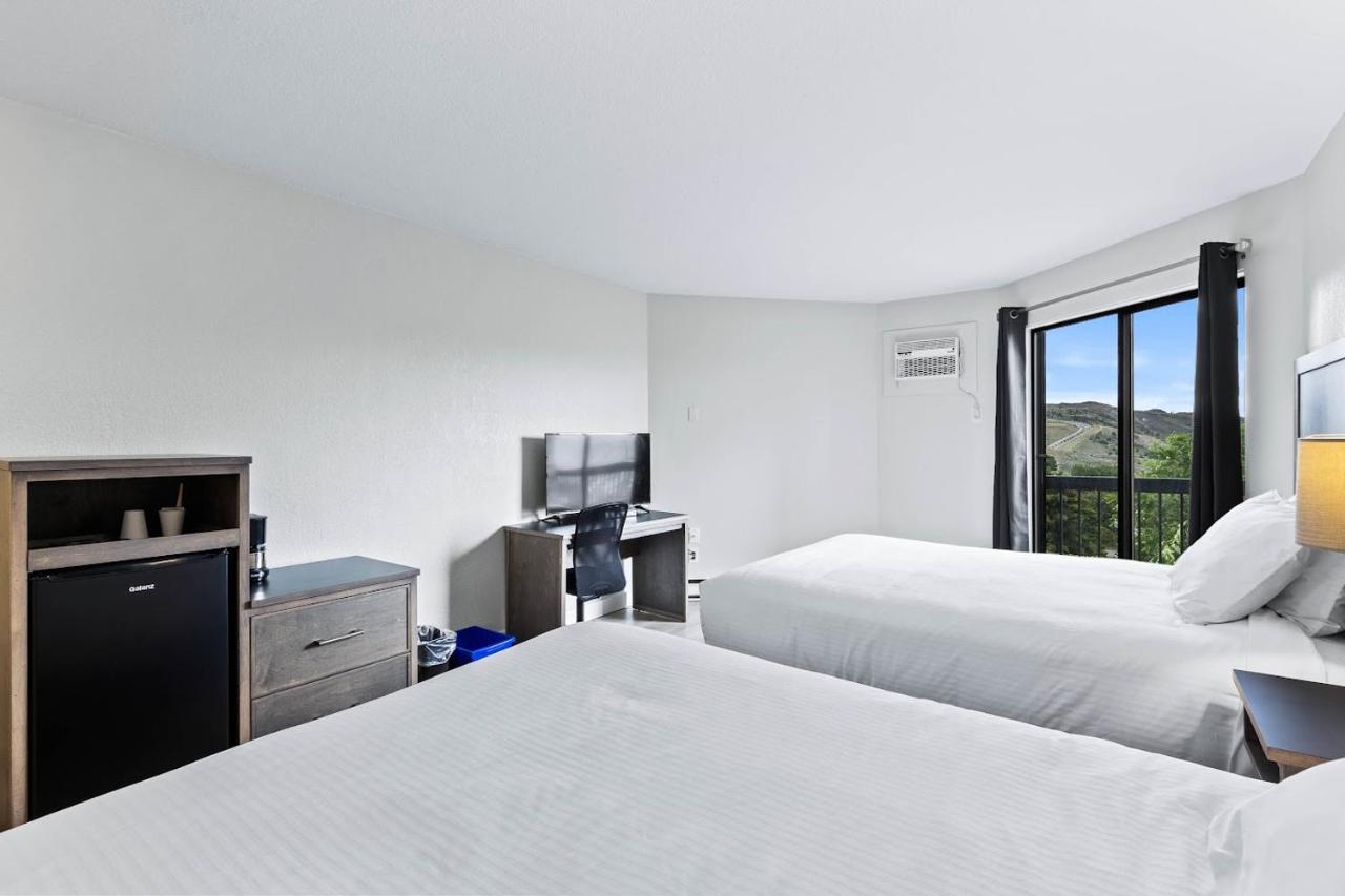 The Vista 3*